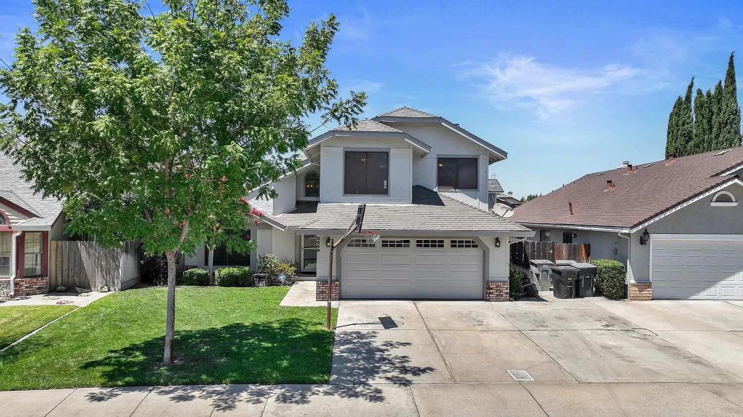 2049 Sheldon Dr photo 1