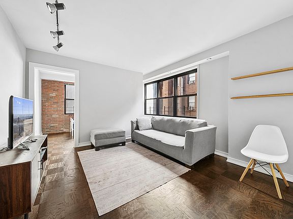 3rd image of 330 3rd Ave APT 5B