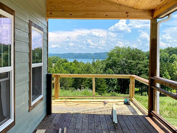 5th image of 779 Waterside Dr