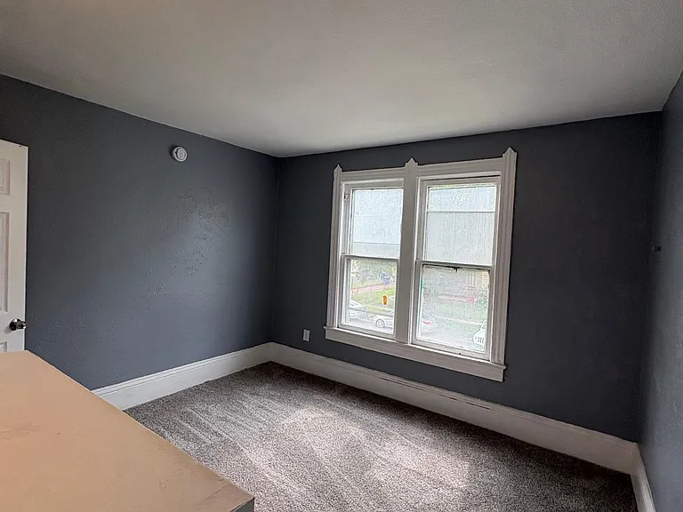 1425 E 81st St #2 — Photo 4