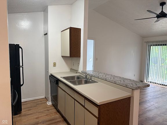 5th image of 4291 Village Parkway W Creek 11