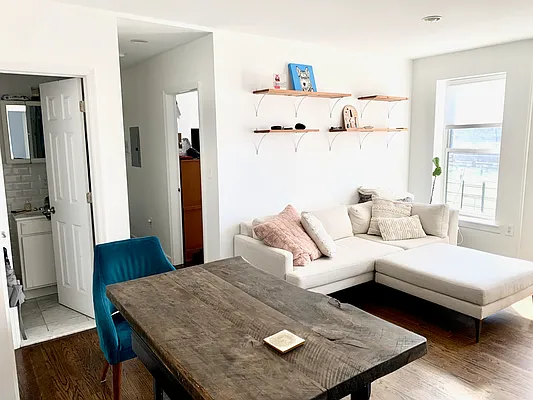 Rented by Living New York | media 24