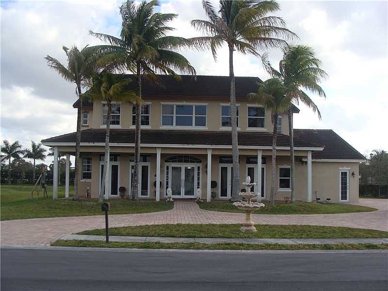 1st image of 8890 Parkside Estates Dr