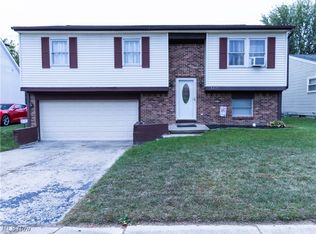 4425 Oak Creek Ln, Toledo, OH 43615