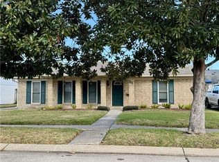 22 Antigua Dr, Kenner, LA 70065