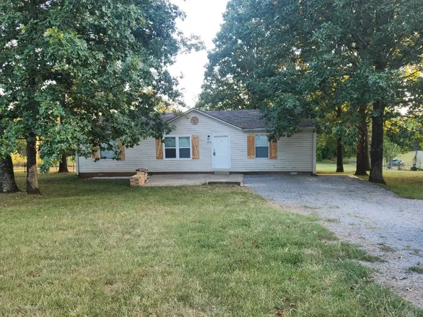 1931 Hugh Hunter Rd, Oak Grove, KY 42262