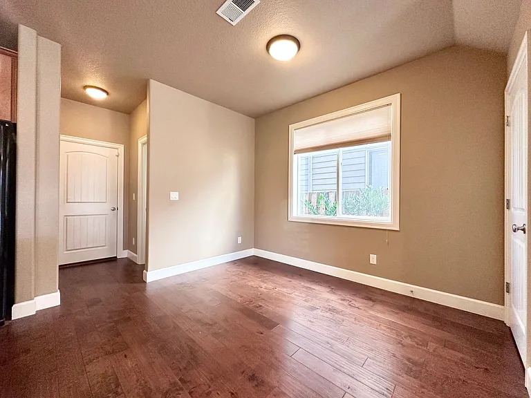 19021 Village Blvd — Photo 14