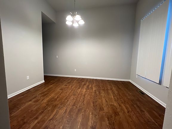 4th image of 7265 Price Dr