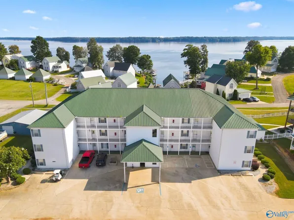 5835 Bay Village Dr APT 203, Athens, AL 35611