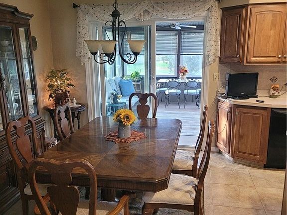 5th image of 467 Garden Valley Dr
