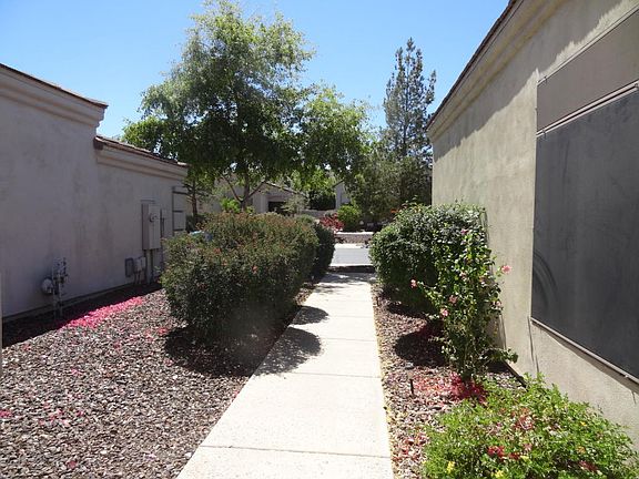 3rd image of 2108 E Fawn Dr