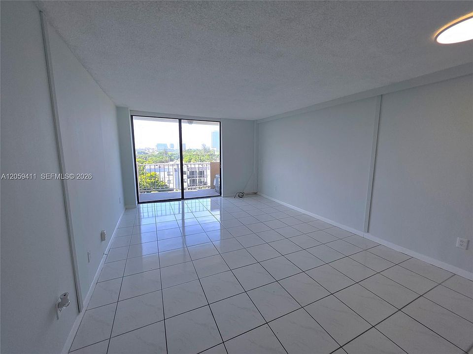 1st image of 2350 NE 135th St APT 602