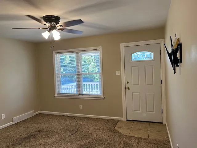 3605 Manhattan Ave — Photo 2