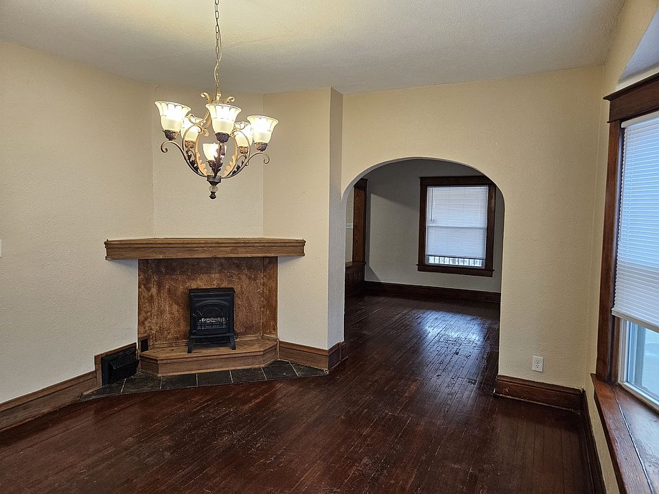 1st image of 615 Freeman Ave