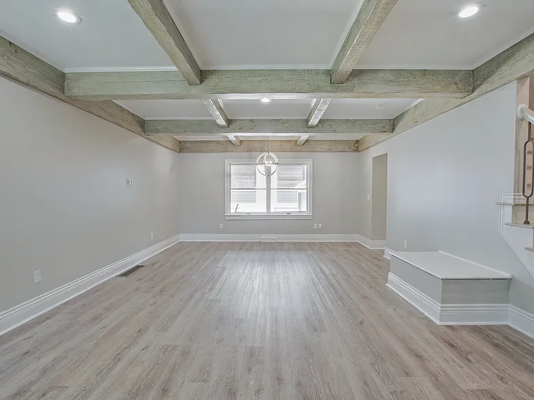 35 Ohio Ave #B — Photo 13
