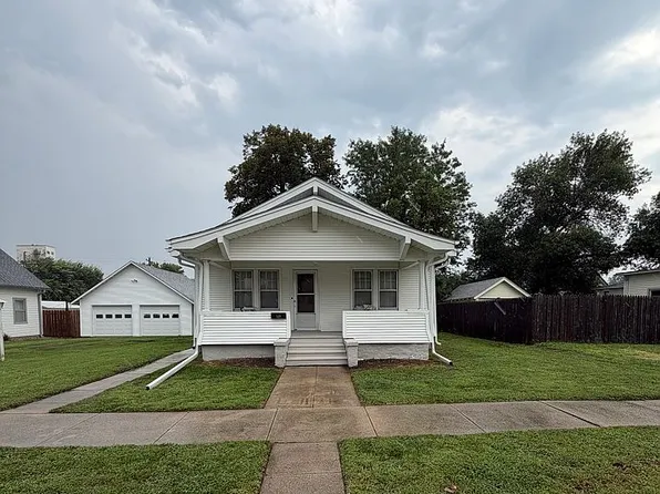 549 W 6th St, York, NE 68467