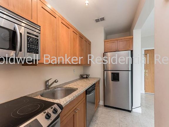 5th image of 1502 Jefferson Ave APT 307