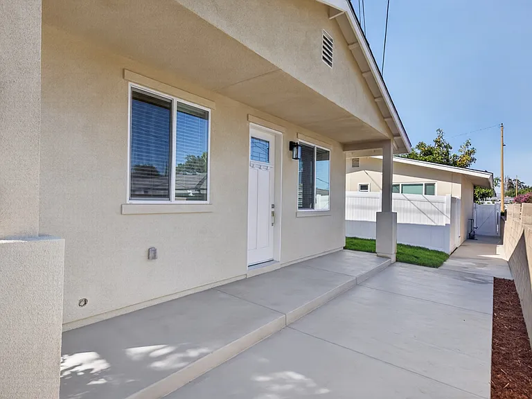 631 Hibiscus Dr #1 — Photo 17