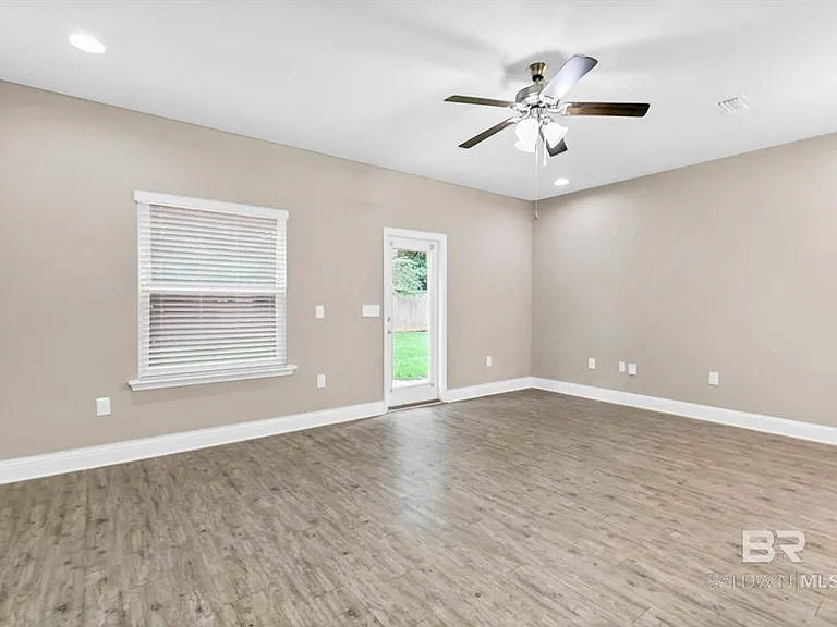 25806 Pollard Rd #22 — Photo 9
