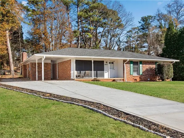 3801 Chatham Dr, Atlanta, GA 30340