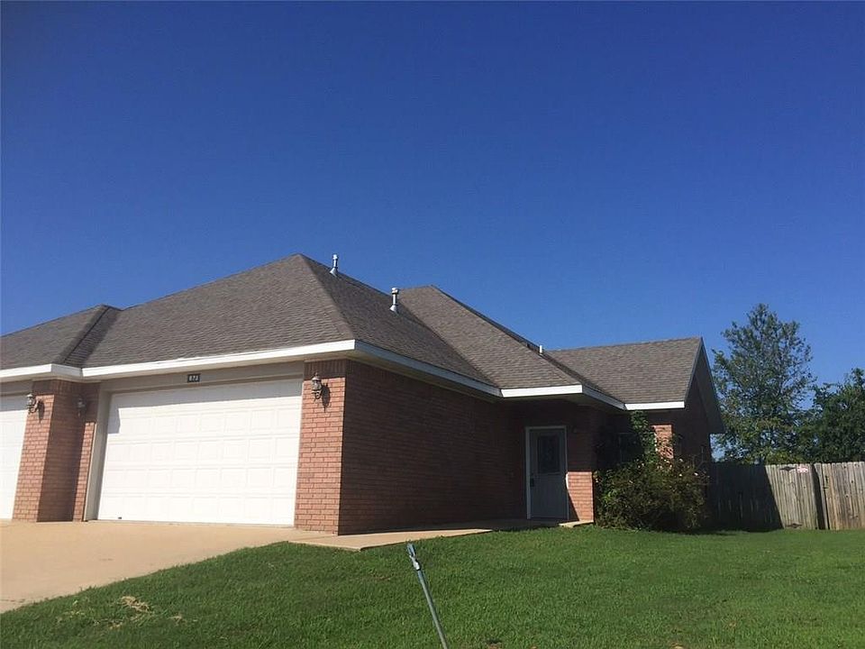 1st image of 671/673 Appleridge Dr