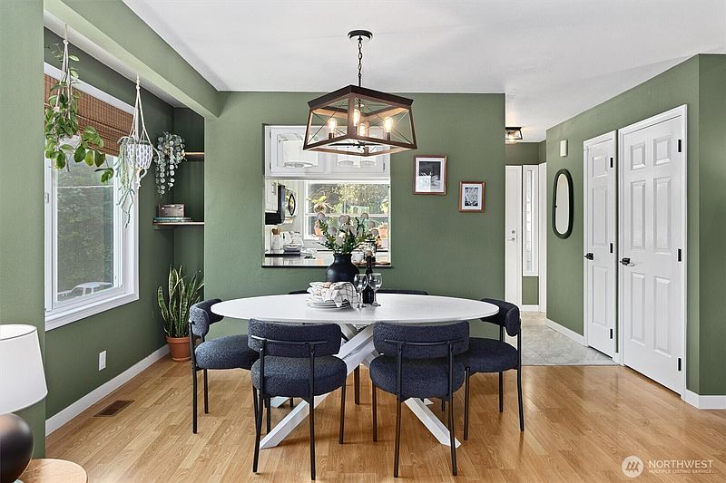 5th image of 3802 25th Avenue W #4G