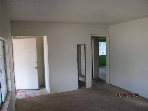 3rd image of 3740 Bronson St