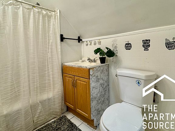 3rd image of 1822 N Kedvale Ave #2