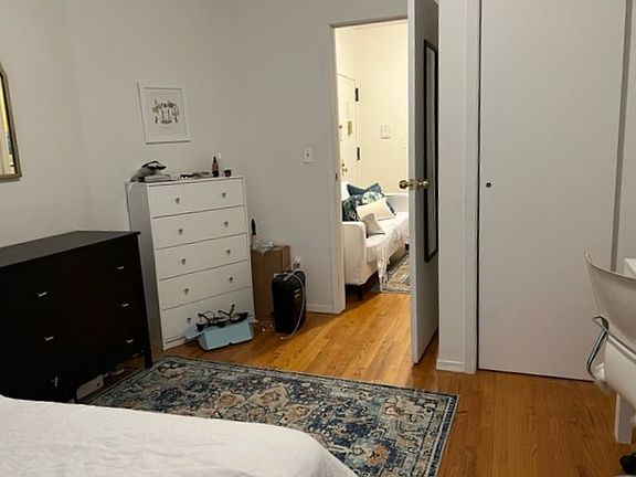 4th image of 422 E 73rd St APT 2B
