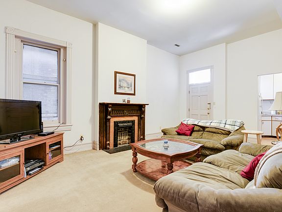3rd image of 818 W Franklin St APT B