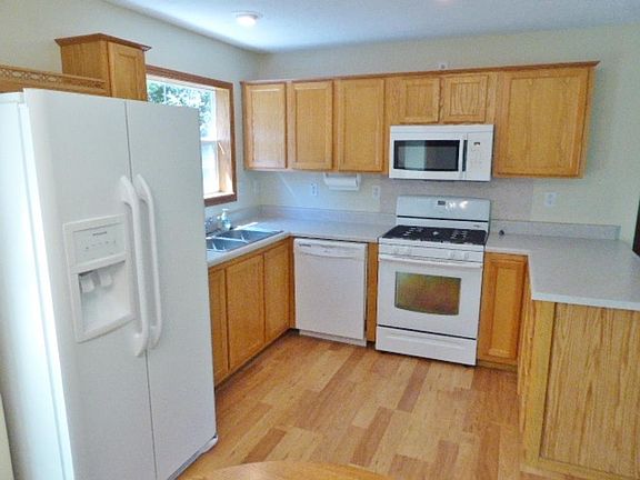 5th image of 1313 Tanglewood Ct