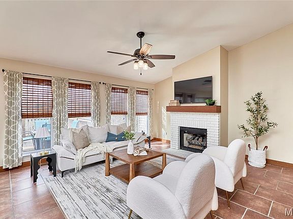4th image of 1102 Hampton Meadows Dr