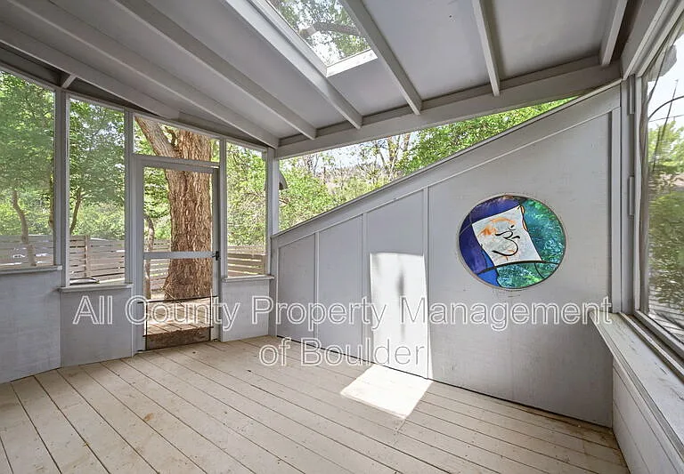 2702 6th St — Photo 22