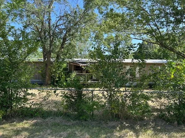 8424 E 132nd St N, Collinsville, OK 74021