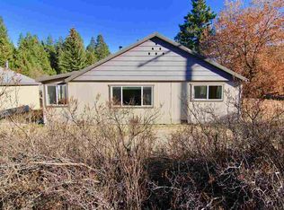 1330 Davis Place Rd, Mount Shasta, CA 96067