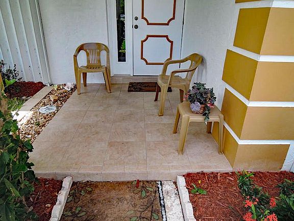 2nd image of 1235 S Lakes End Dr APT D