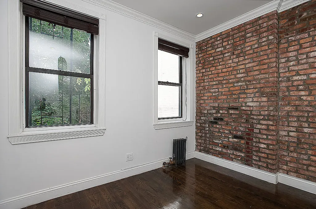 310 West 21st Street — Photo 3