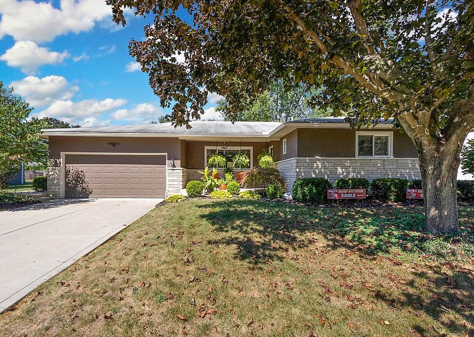 1st image of 3448 Darbyshire Dr