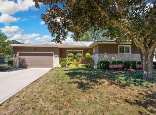 3448 Darbyshire Dr, Hilliard, OH