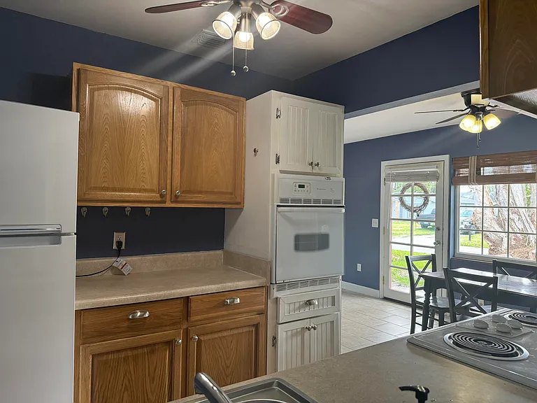 2258 Saint Dunston Ln — Photo 2