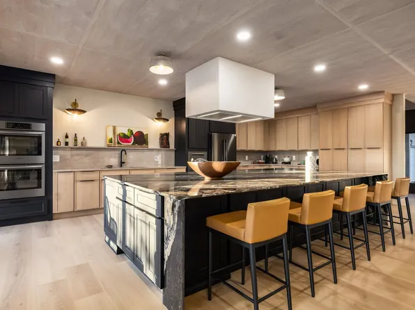 822 N Grandridge Dr, Salt Lake City, UT 84103