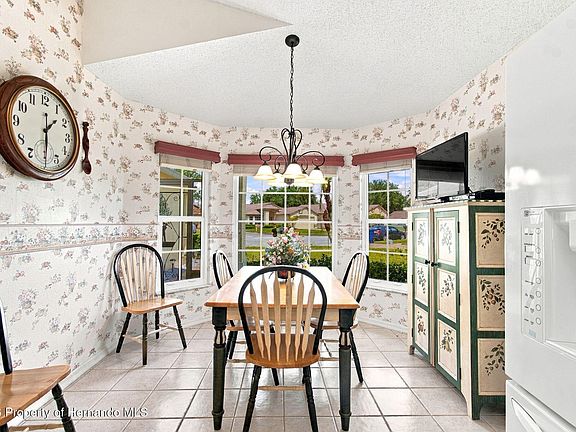 4th image of 11812 Aranda Ct
