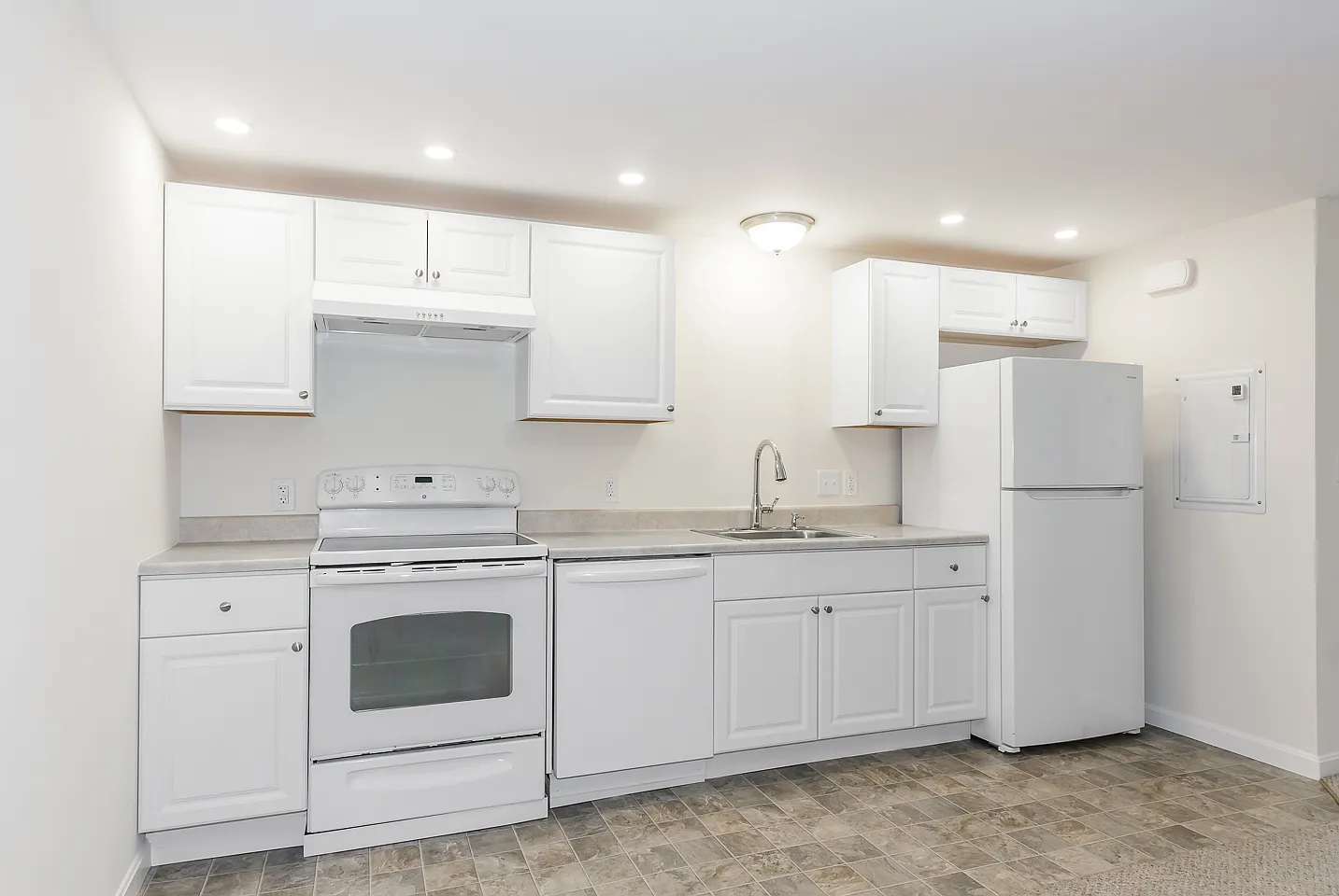 1 bed, 715 sqft, $1,995 — Photo 2