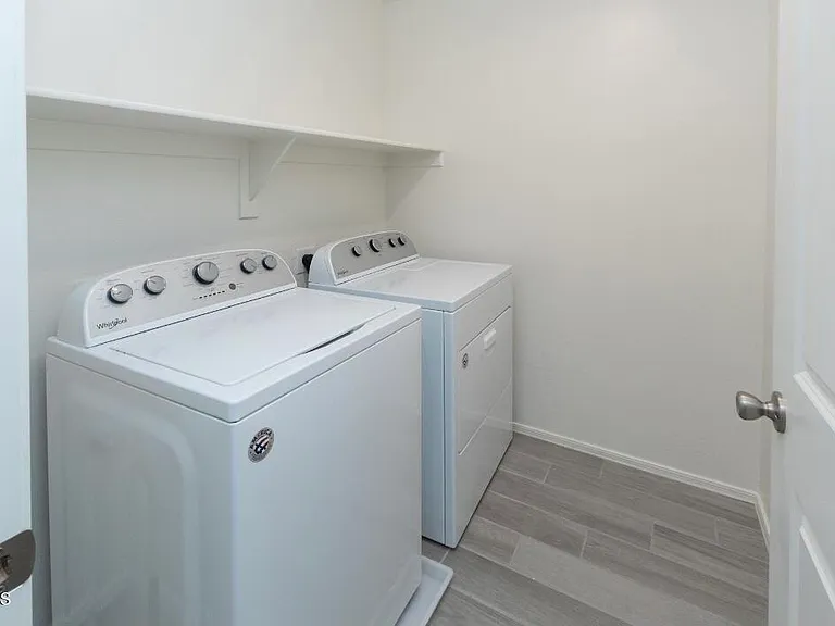 7243 N 125th Dr — Photo 28