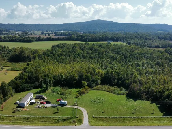 11063 Old Kentucky Rd, Sparta, TN 38583