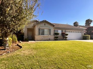 10203 Thistledown Ln, Bakersfield, CA 93312