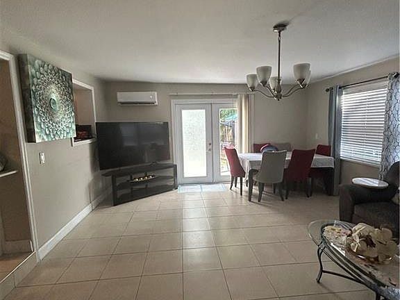 5th image of 4920 Cortez CIR