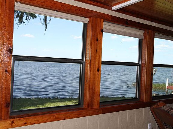 Panoramic views light up the sunken Florida Room