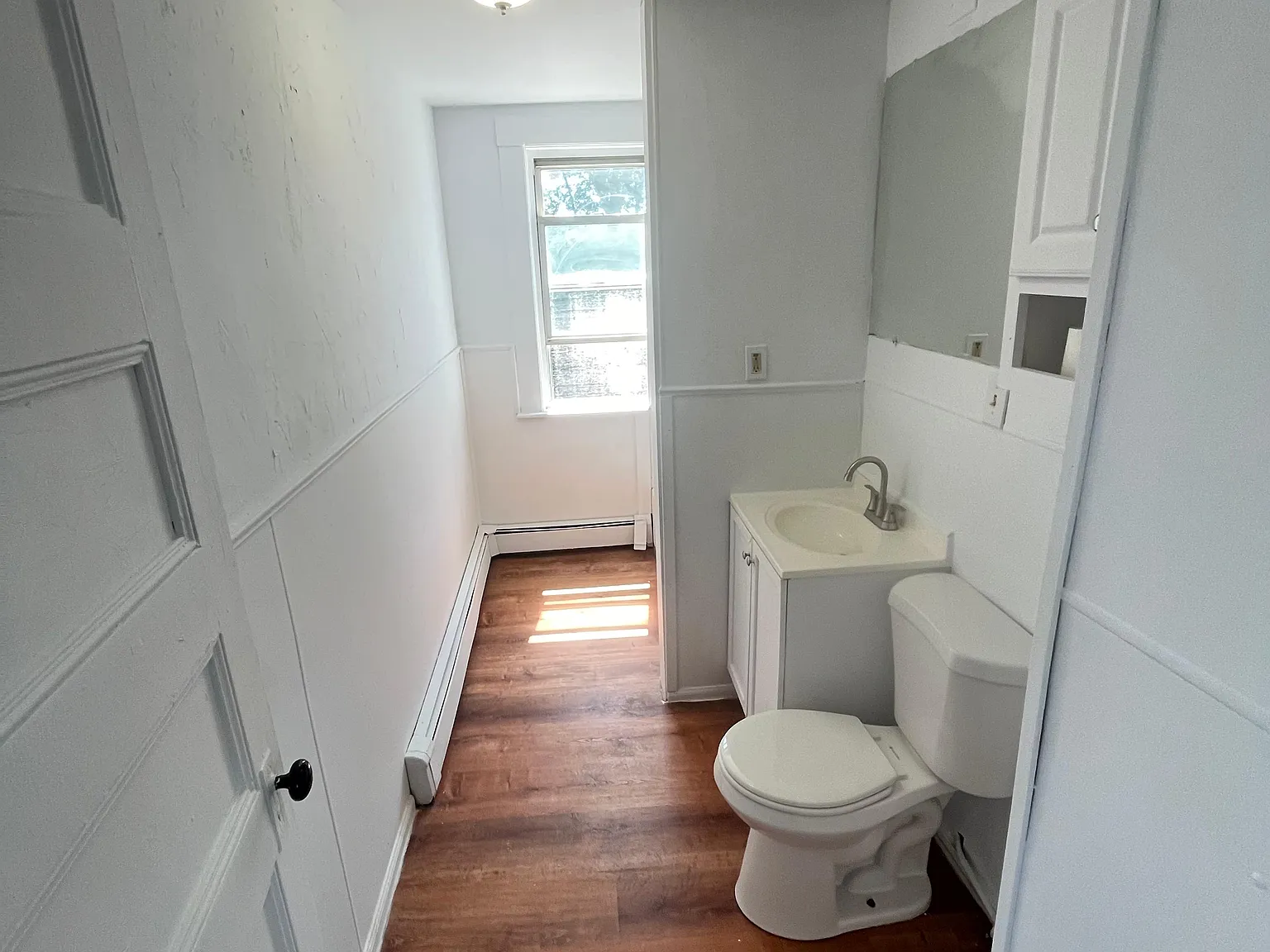3 bed, 1300 sqft, $2,200 — Photo 4