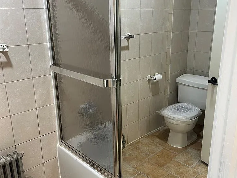 149 W Kingsbridge Rd #2 — Photo 32